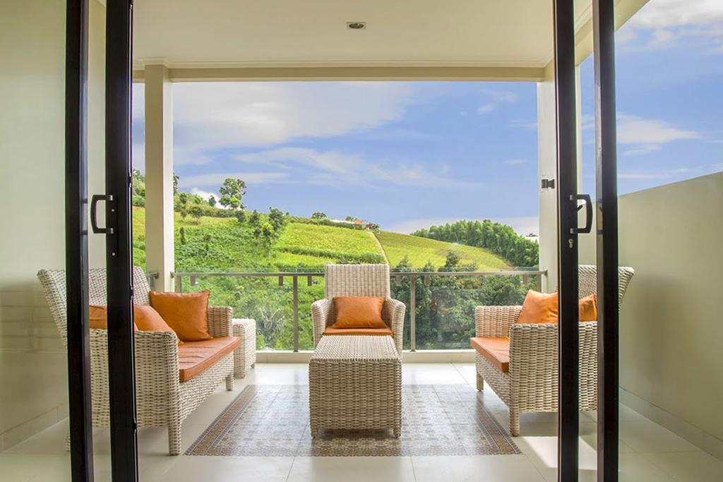 Daily Home Villa Dago Bandung Zimmer foto